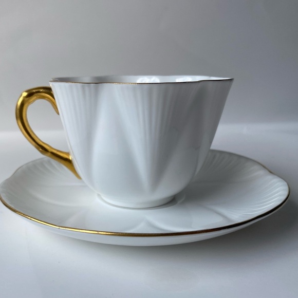 Shelley Tea Cup and Saucer W/ Gold Trim - Picture 2 of 7